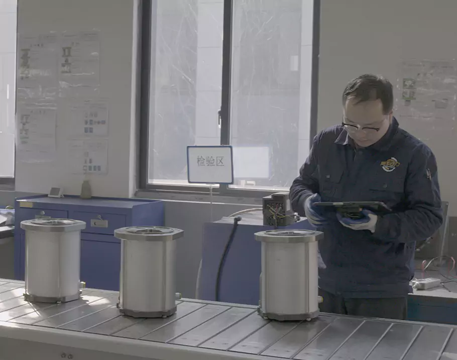 Podstawowa siła napędowa wiodąca w epoce wysokiej wydajności i oszczędności energii